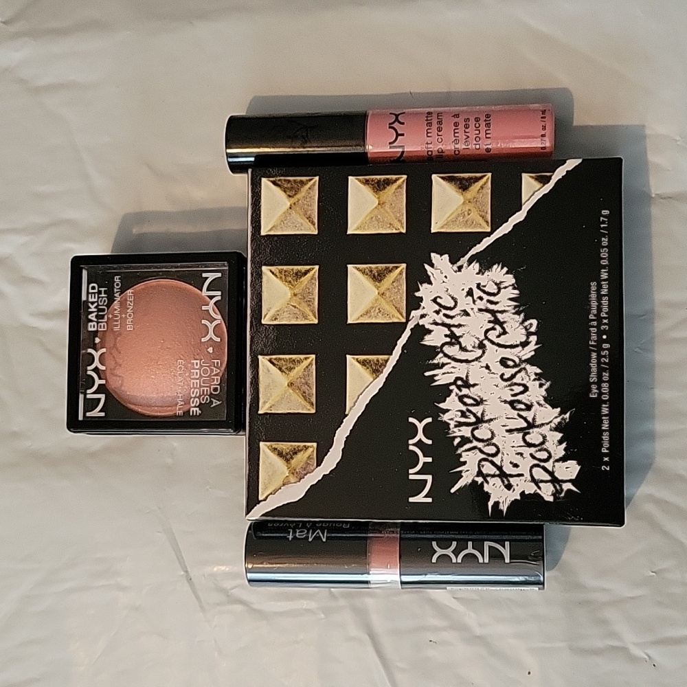 Nyx 4-piece makeup set - Eyeshadow, lipstick, lip cream, blush